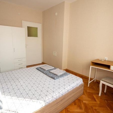 Apartment Little Vienna Ruse Bagian luar foto
