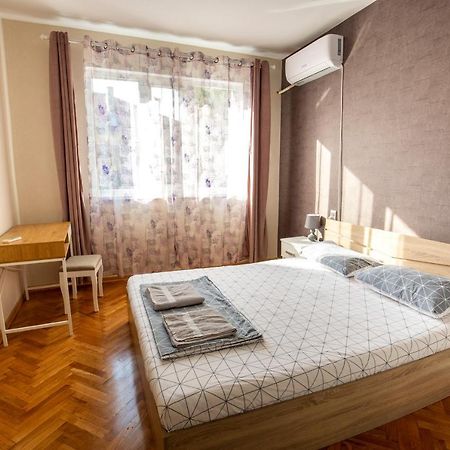 Apartment Little Vienna Ruse Bagian luar foto