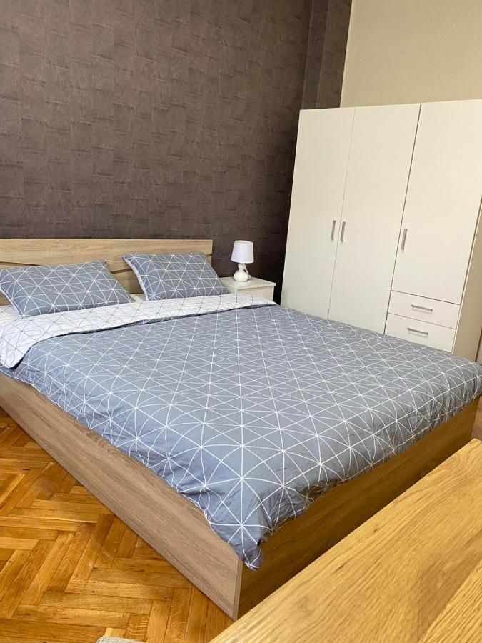 Apartment Little Vienna Ruse Bagian luar foto