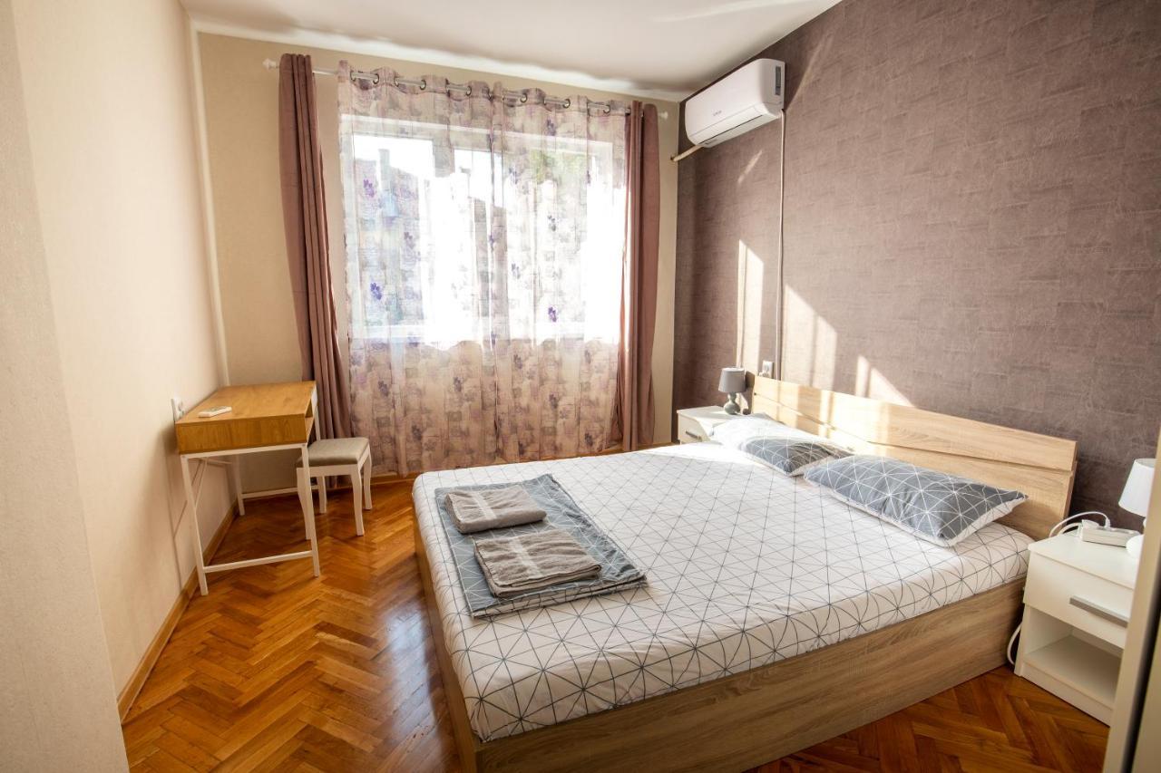 Apartment Little Vienna Ruse Bagian luar foto