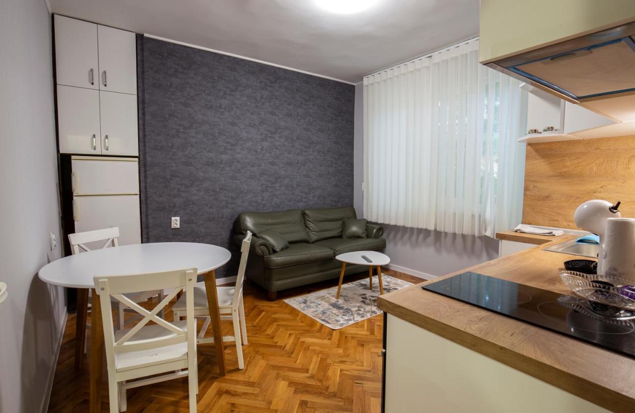 Apartment Little Vienna Ruse Bagian luar foto